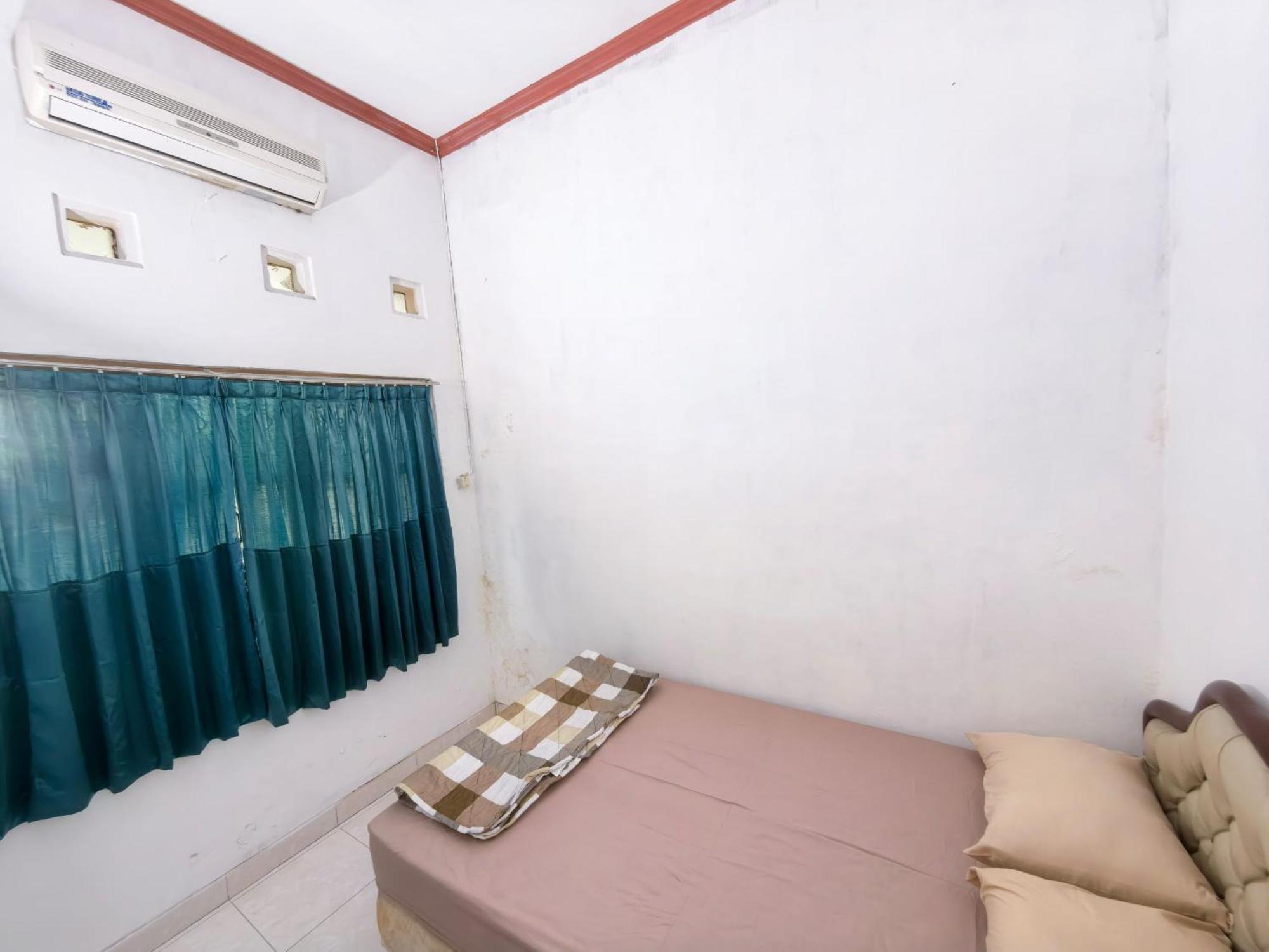 Mutiara Babarsari Homestay Jogja ジョグジャカルタ エクステリア 写真