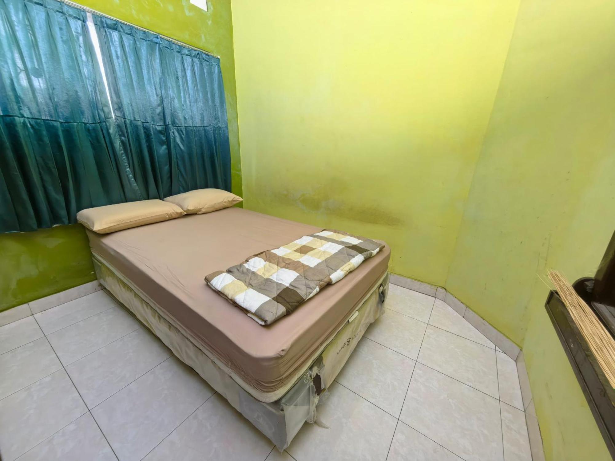 Mutiara Babarsari Homestay Jogja ジョグジャカルタ エクステリア 写真